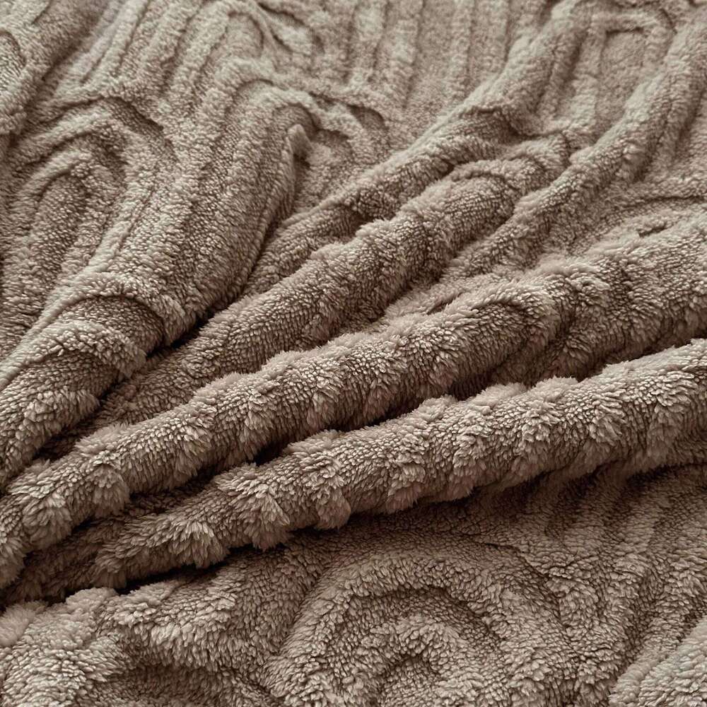 1pc Soft Flannel Blanket Skin-friendly Bedsheet Plain Color Sofa Towel Festive Gifts Travel Shawl Nap Blankets XJ260112