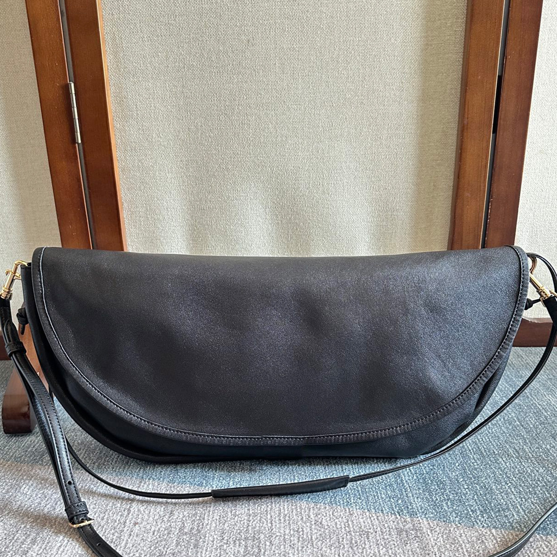 New 10A Halfmoon Soft Bag In Supple Lambskin Luxury Designer Genuine Leather Golden Hardware Shoulder Bag Suede Lining Handbag Zipper Pocket Clutch Bag Purse