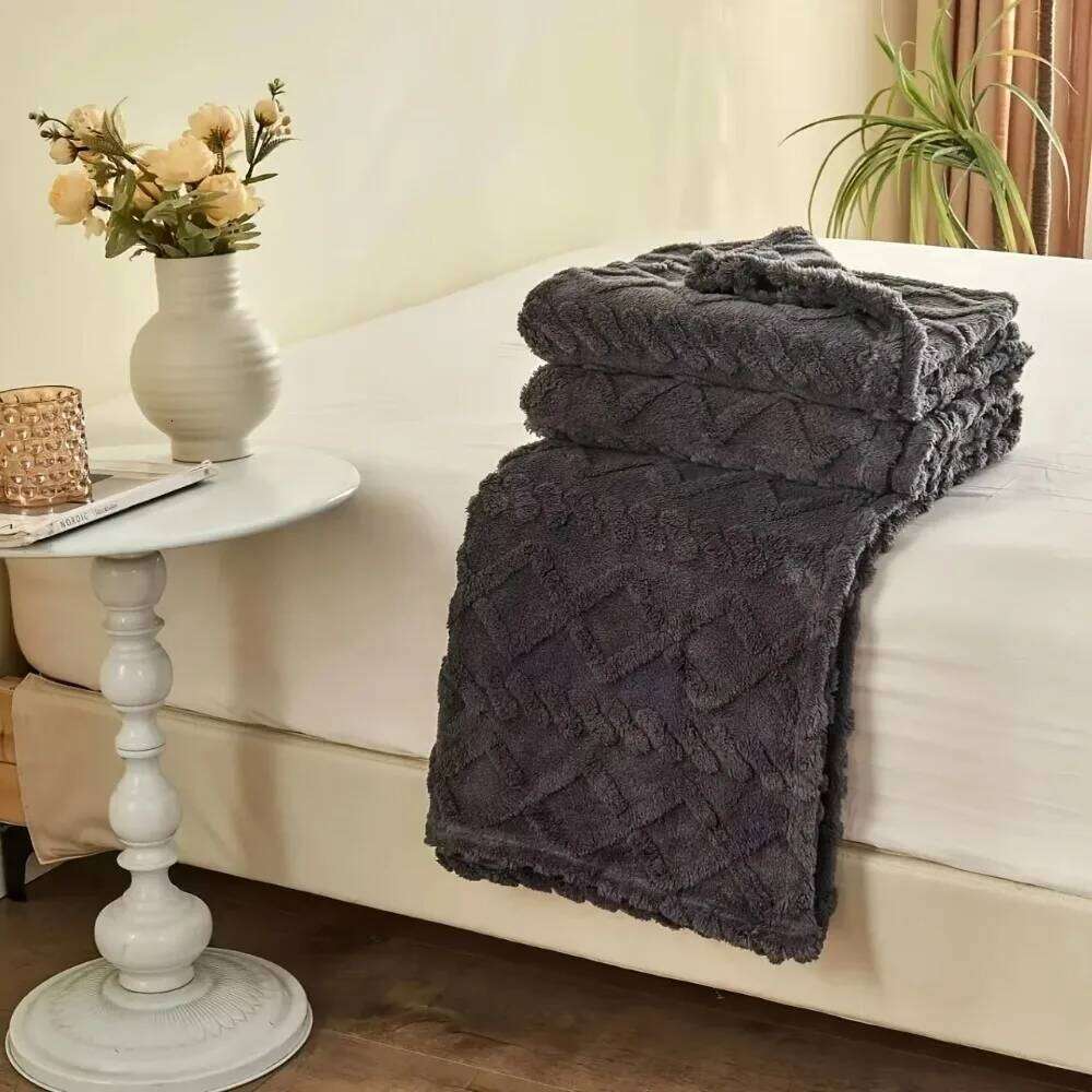 Winter Fleece Throw Blanket, Thick Double Layer Warm Plush for Sofa Bed & Office, Soft Cozy Nap Blanket XJ260112