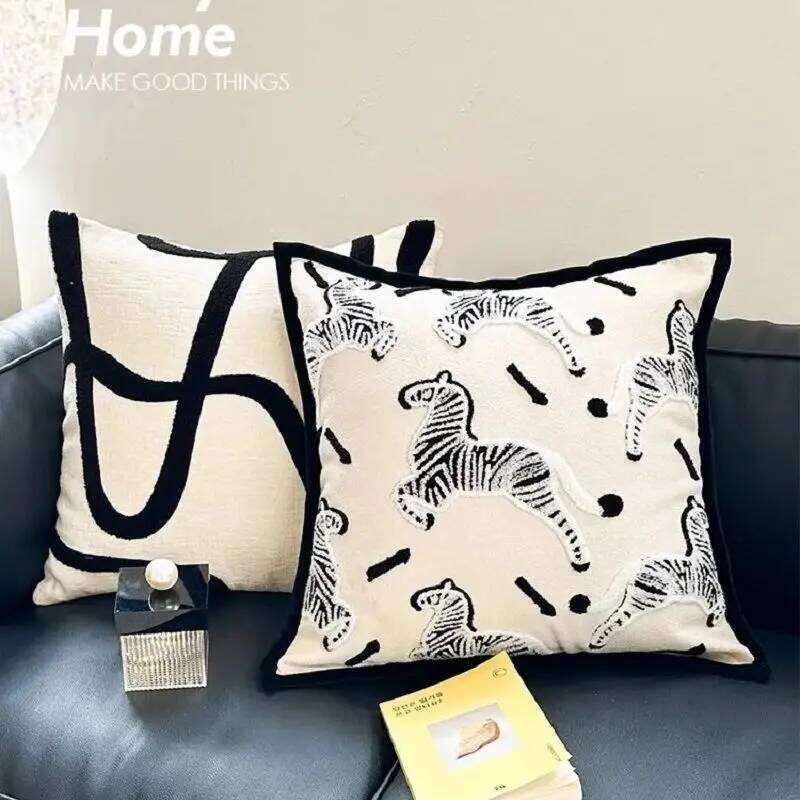 Luxury High-end Detachable Washable Popular New Design Pillowcase Living Room Sofa Decoration Pillow Cover Cushions
