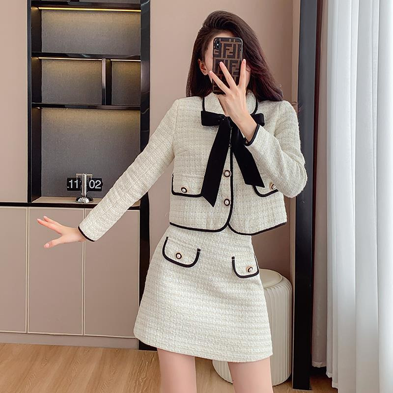 2026 Designer Two Piece Dress Set Women's Floral Jacket Skirt Set Long Sleeve Sports Jacket Suitable for Work and Leisure
