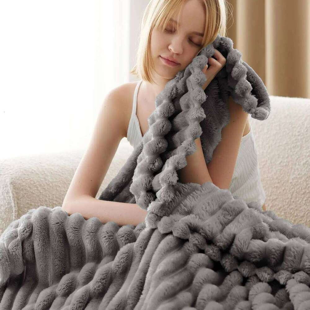 ROSEKIND 3 Size Bed, 280GSM Soft & Warm Fleece Blanket, Decorative and Giftable Striped Blankets for All season XJ260112