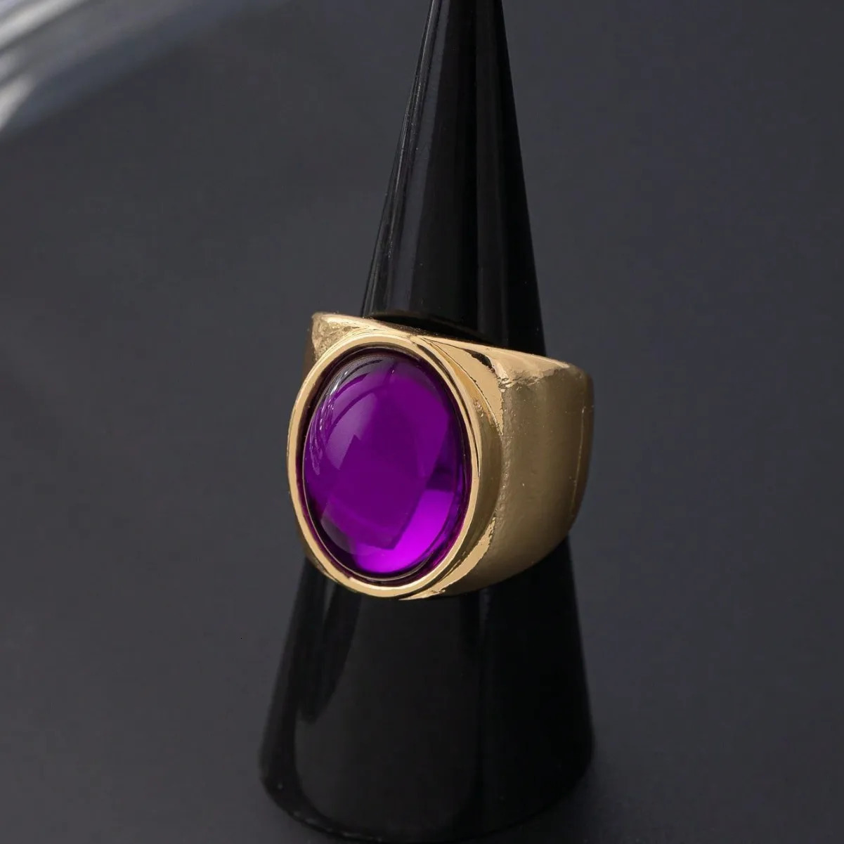 Purple Gemstone Statement Ring for Women Gold Tone Oversized Oval Ring Old Money Fashion Jewelry Gift 260107