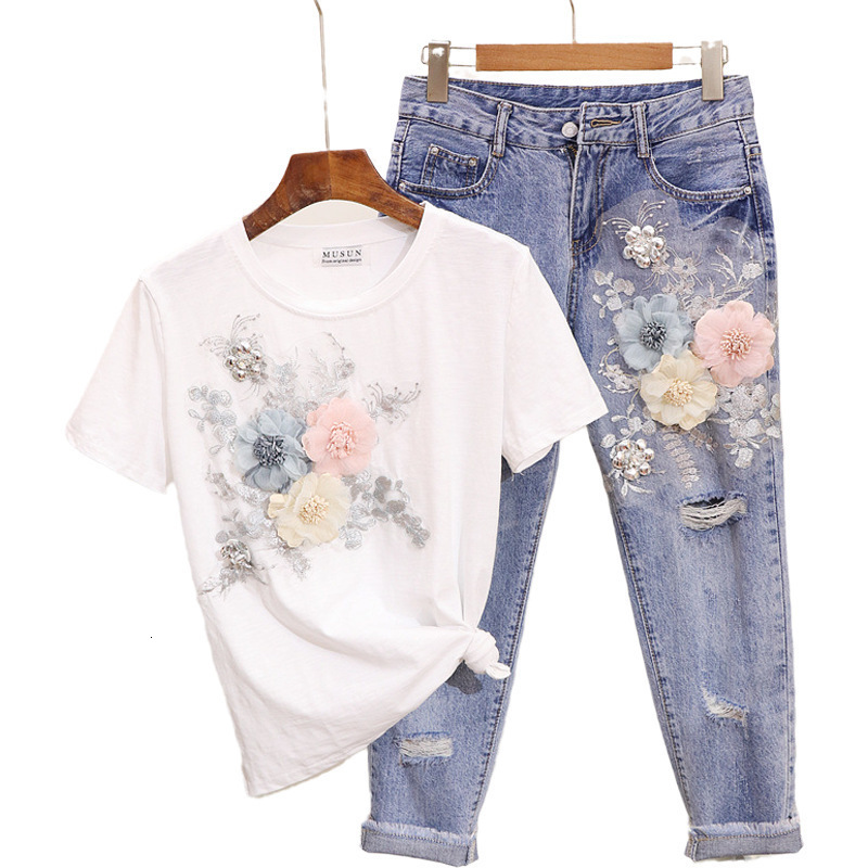 Luosha Women 2019 2pcs Summer Stylish Embroidery 3d Flower Short Sleeved Tshirt+heavy Work Jean Rippered Hole Denim Pants Suit Y19062201