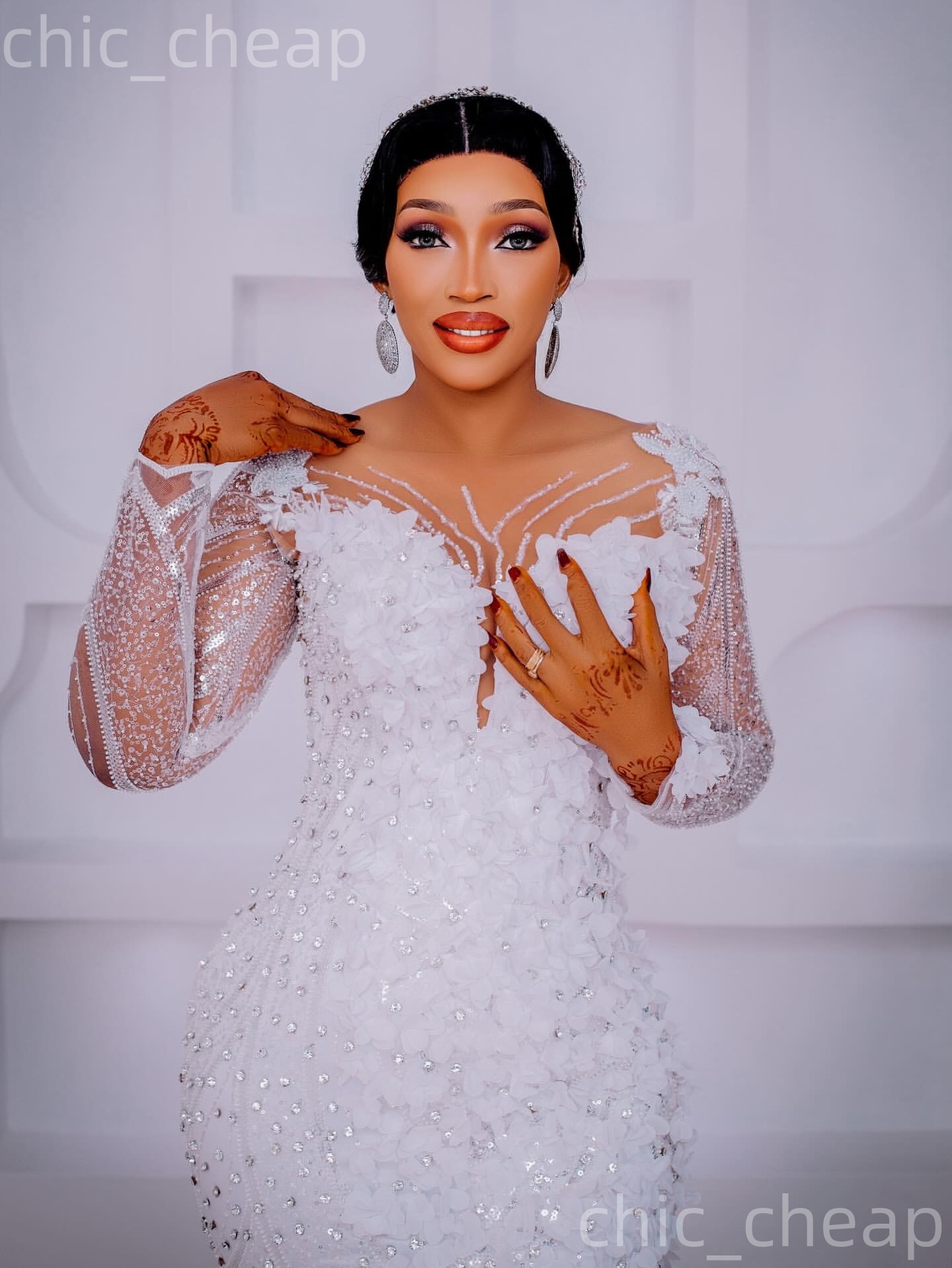 African Aso Ebi 2026 White Mermaid Wedding Dress Crystals Flowers Appliques Sequined Sheer Neck Elegant Bridal Gowns Dresses ZJ2270