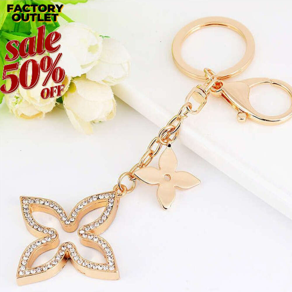 Women's Clover Charm Bracelet Keychain Ornament Hanging Chain metal keyring Hot Sale New Accessories Pearl Bow Pendant Jewelry Free Shipping
