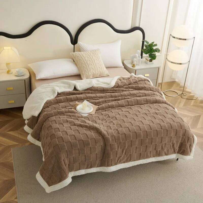 Chessboard Getafur Lamb Fleece Thickened Autumn and Winter Keeping Warm Sofa Blanket Can Be Used As A Bed Sheet XJ260112