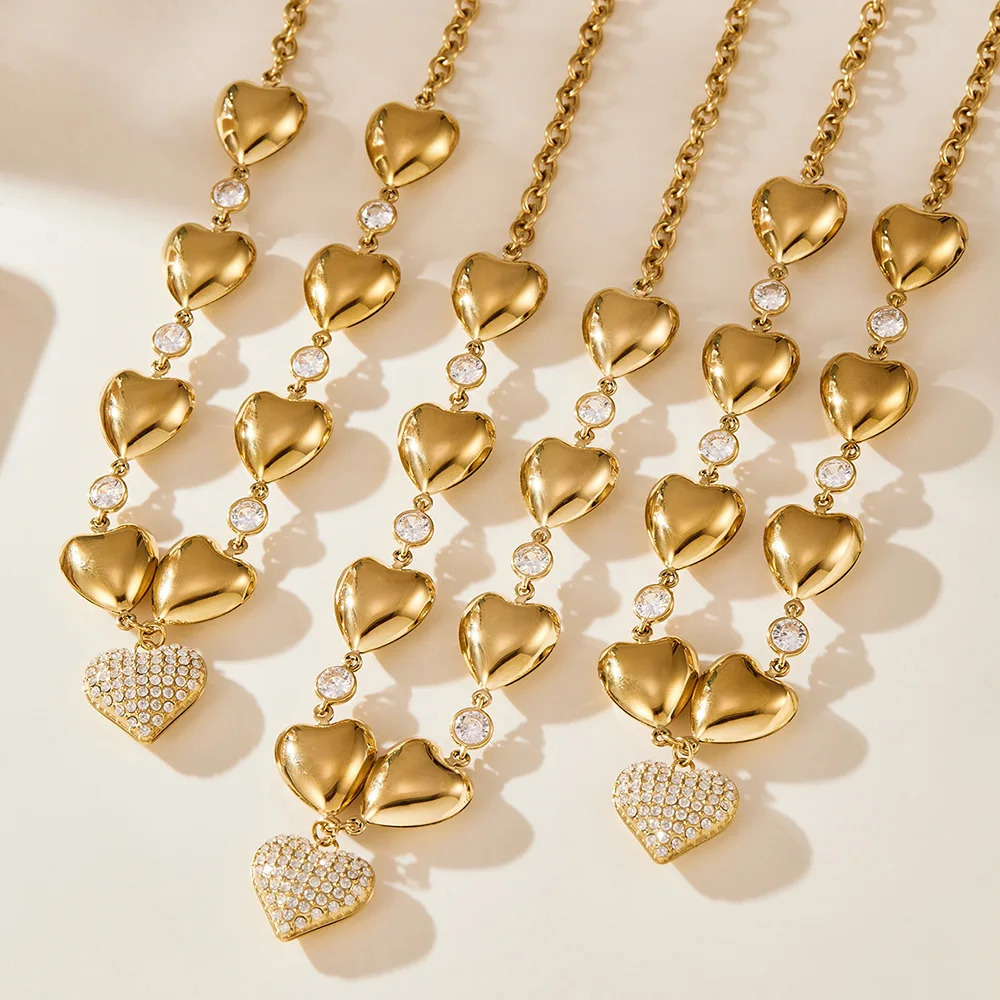 Shiny Zircon Heart Chain Pendant Necklace Womens 18K Gold-Plated Stainless Steel Necklace Ladies Exquisite Jewelry 260107