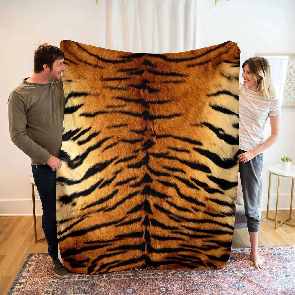 Luxurious Tiger Stripe Fleece Blanket - Soft Skin-Friendly Realistic Print | All-Season Office/Outdoor/Napping & Gift XJ260112