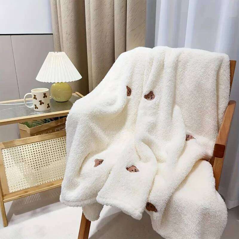 Soft Plush Bear and Rabbit Pattern Multi-Purpose Cozy Home Bedding Accessory Fluffy Warm Throw Blanket for Bed/Couch XJ260112