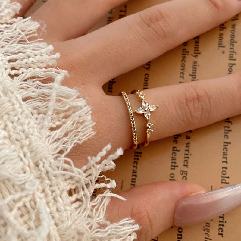 Exquisite Full Diamond High-End Double Layer Star for Women, Niche Design Sense, Light Luxury Fashion Personality New Ring