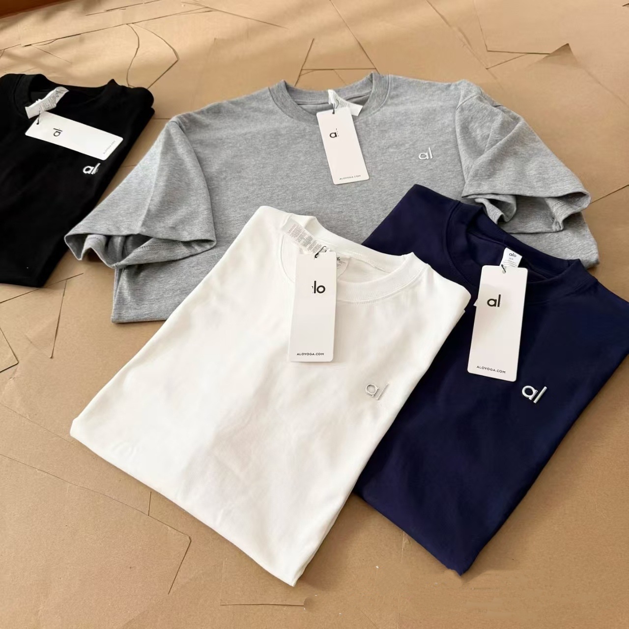 Summer fashion Designer T Shirts For Men Tops Luxury Letter Silicone Embroidery Mens Women Clothing Short Sleeved shirt