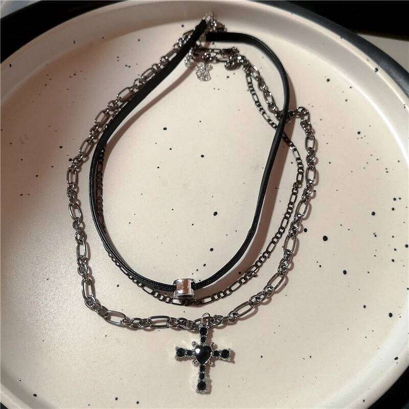 Goth Y2K Vintage Black Heart Cross Pendant Chain Choker Necklace For Men Women Hip Hop Rock Punk 90s Grunge Jewelry Accessories H260112