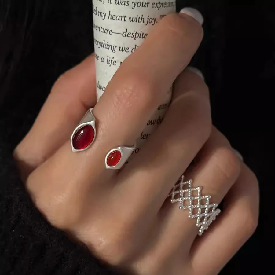 Minimalist Handmade Simple Red Stone Web Adjustable Rings For Women Couples Vintage Fashion Jewelry Gift Party Wedding 260107