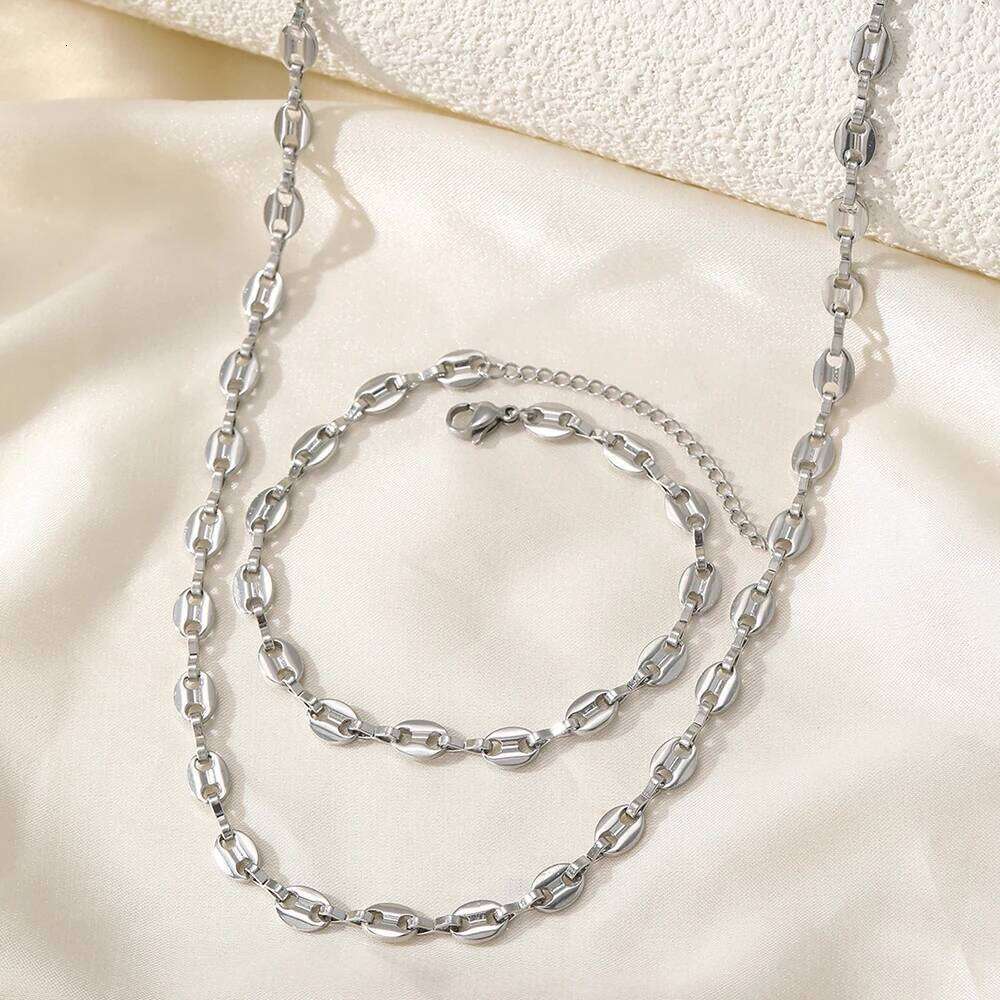 Stainless Steel Set Necklaces Bracelet with Cute Pig Nose Hollow Carving High-end textured jewelry set For Women Jewelry - view 7