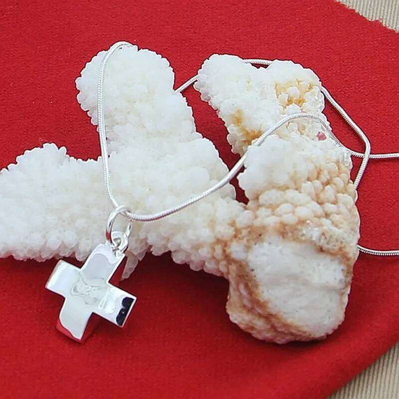 New trendy 925 Sterling Silver delicate cross Necklace for women Fashion Costume Jewelry Wedding Engagement Party Holiday GiftS H260112