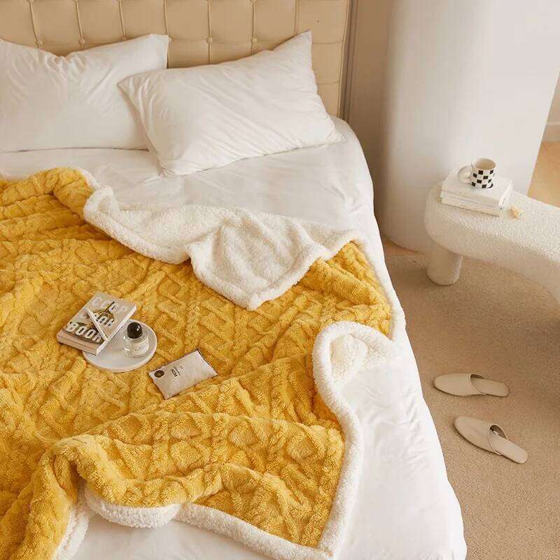 Plush Wool Blanket Coral Fleece Soft Double-sided Bedding Suitable for Offices and Camps Autumn Winter Office Blankets XJ260112
