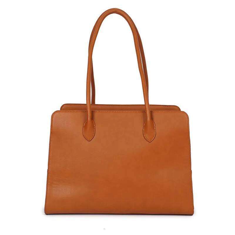 New Luxury PU Leather Carrier Breathable For Puppy Cat Fashion Dog One-shoulder Bag Portable Pet Travel Handbag 26W0112