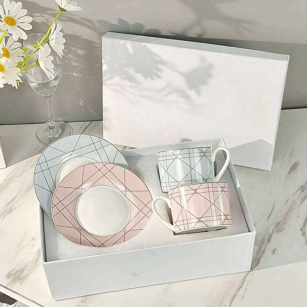 Ceramic Bone China Coffee Mugs and Saucers European Style Drinking Utensils Set for Home Kitchen Office Afternoon Tea Dinnerware Luxury Tableware Gift