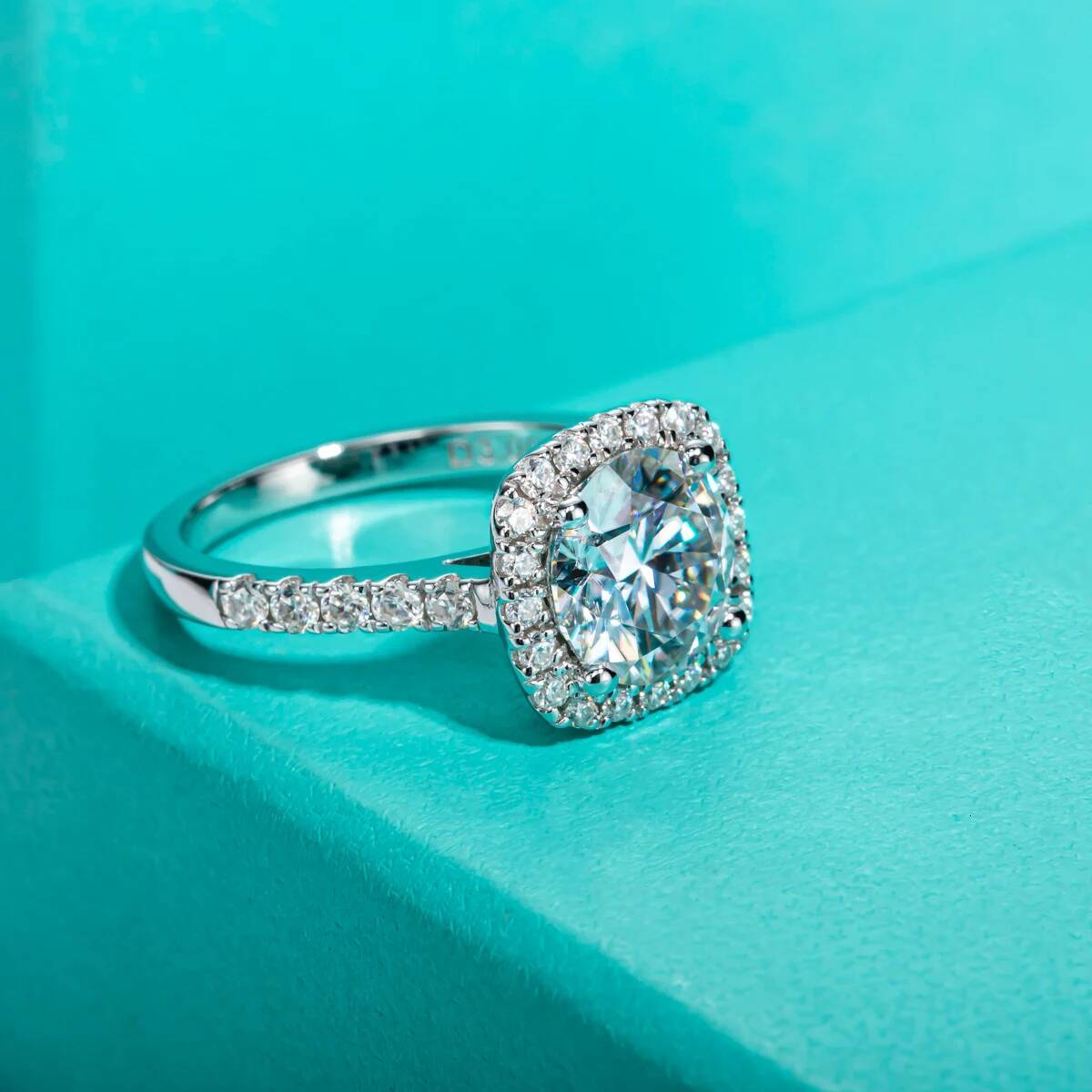 AnuJewel 3ct Round Cut D Color Moissanite Halo Engagement 18K Gold Plated Luxury Wedding Band Rings Jewelry Wholesale