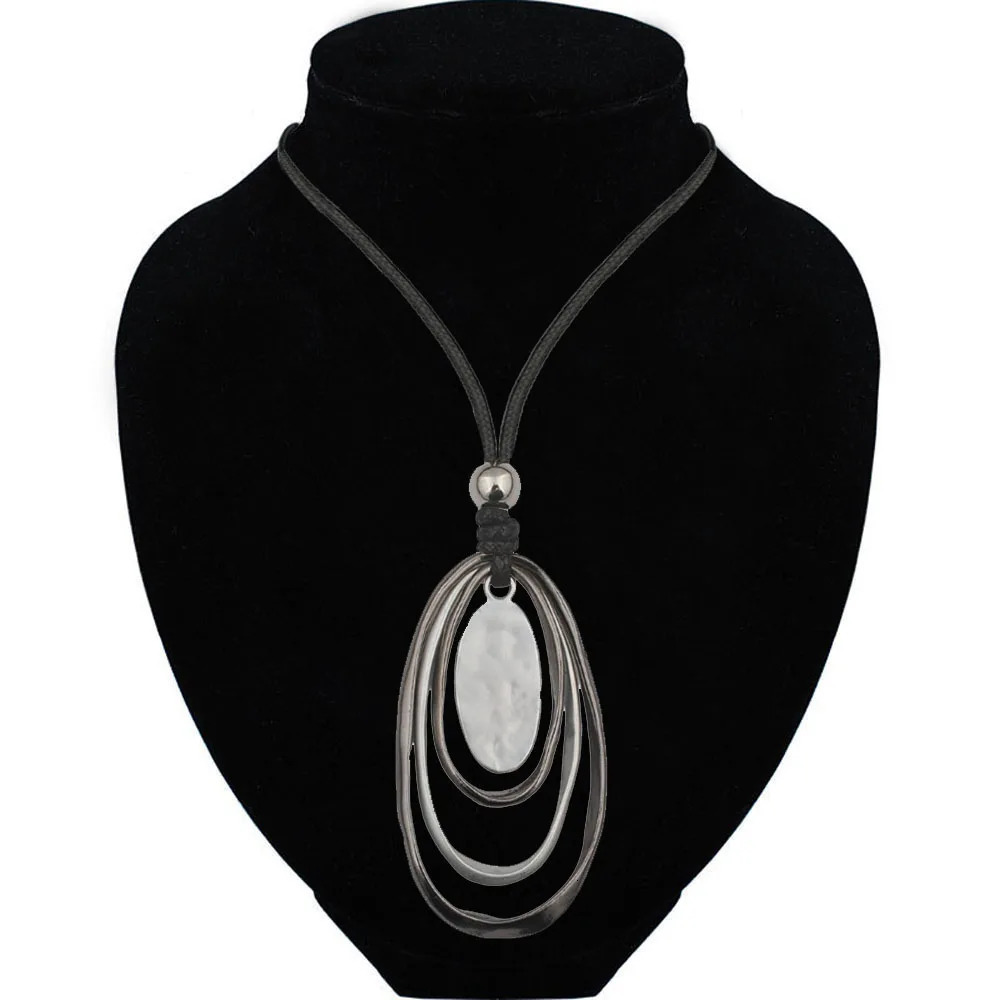 Vintage Women Long Leather Necklace Contrast Color Metal Circle Pendant Suspension Chains Collares Necklace Jewelry 260107