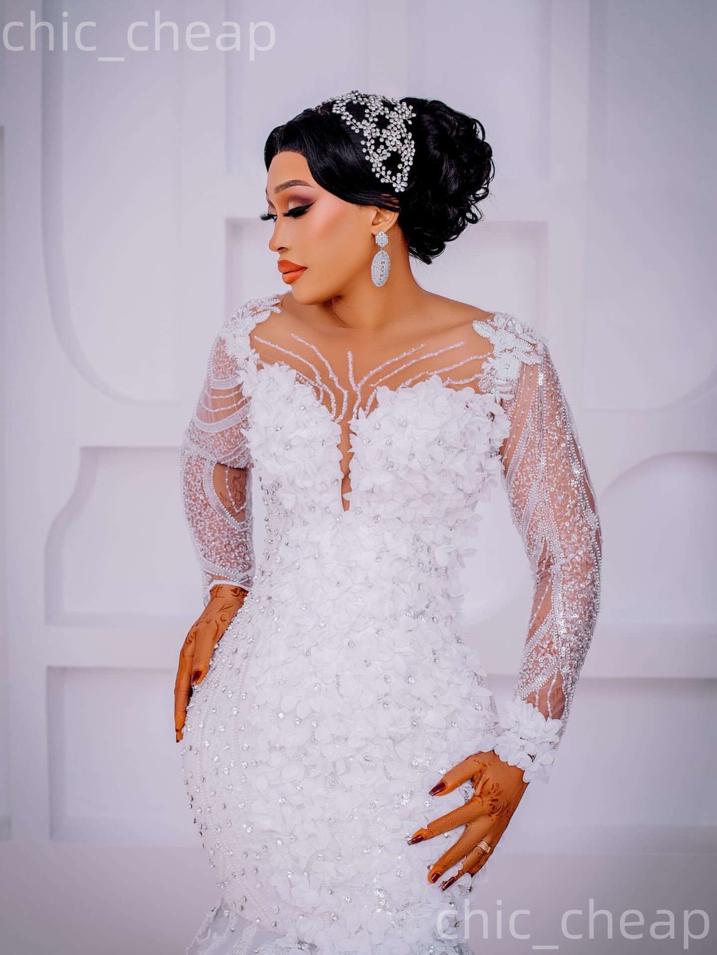 African Aso Ebi 2026 White Mermaid Wedding Dress Crystals Flowers Appliques Sequined Sheer Neck Elegant Bridal Gowns Dresses ZJ2270