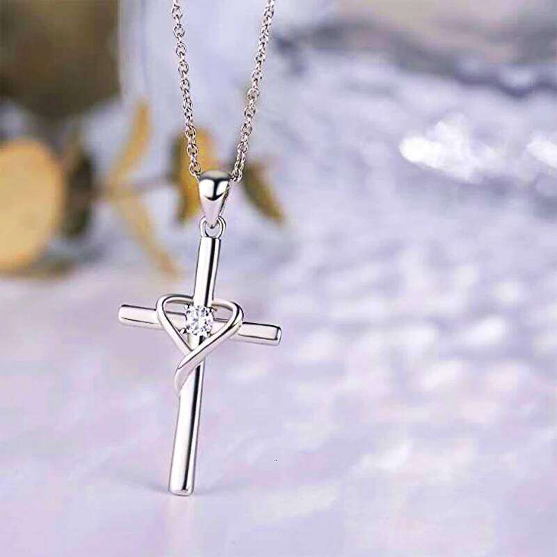 Huitan Delicate Trendy Cross Necklace Female Fashion Jewelry with Brilliant Zirconia Silver Color Pendant Accessories for Women H260112