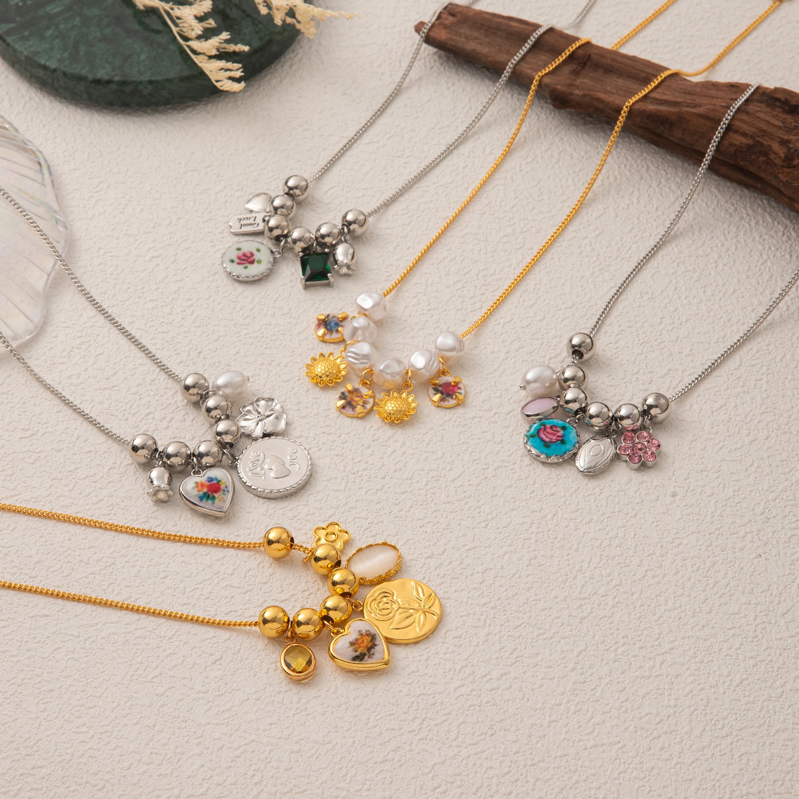 Fashionable selling retro bead pendant pearl heart flower necklace sweater chain lock bone chain 260107