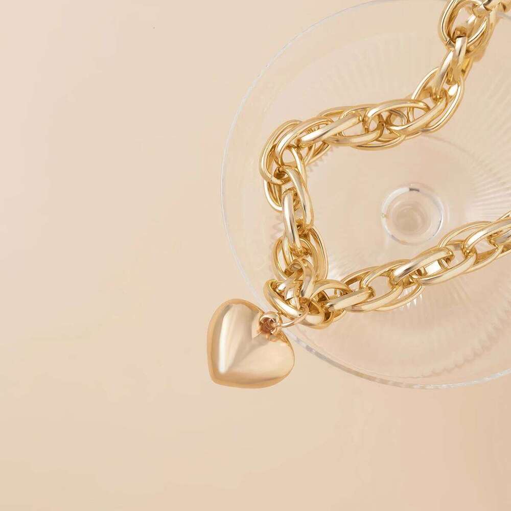 Hip Hop Thick Cross Chain With Heart Pendant for Women Chunky Short Choker Necklace Collar 2022 Fashion Jewelry on Neck H260112