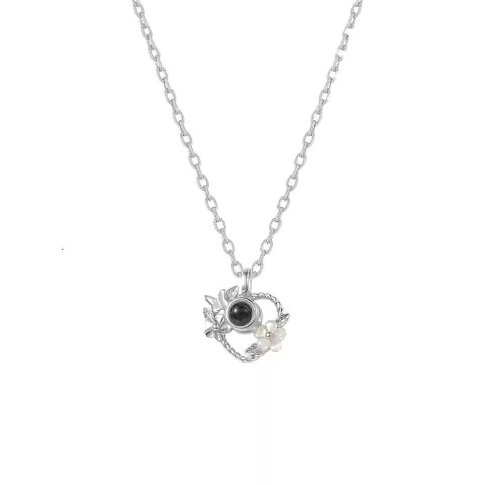 Flower Pendant ValentinesDay Jewelry 925 Silver Projection Necklace Customized Po Necklace Heart shaped Silver Necklace 260107