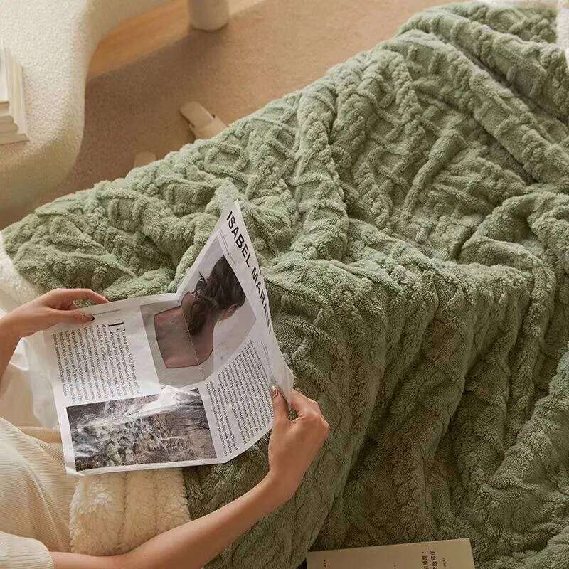 Lamb Wool Blanket Winter Thickened Warm Nap Throw Tuff Fleece Solid Color Coverlet for Home Comfort XJ260112