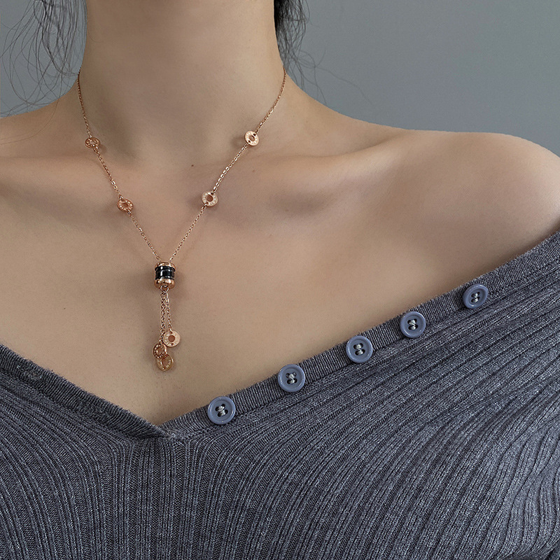 Black Ceramic Small Waist Necklace High-end Long Accessory Titanium Steel Spring Pendant Women's Clavicle Chain