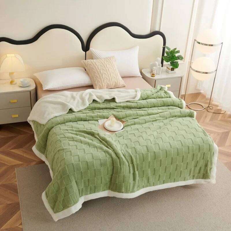 Chessboard Getafur Lamb Fleece Thickened Autumn and Winter Keeping Warm Sofa Blanket Can Be Used As A Bed Sheet XJ260112