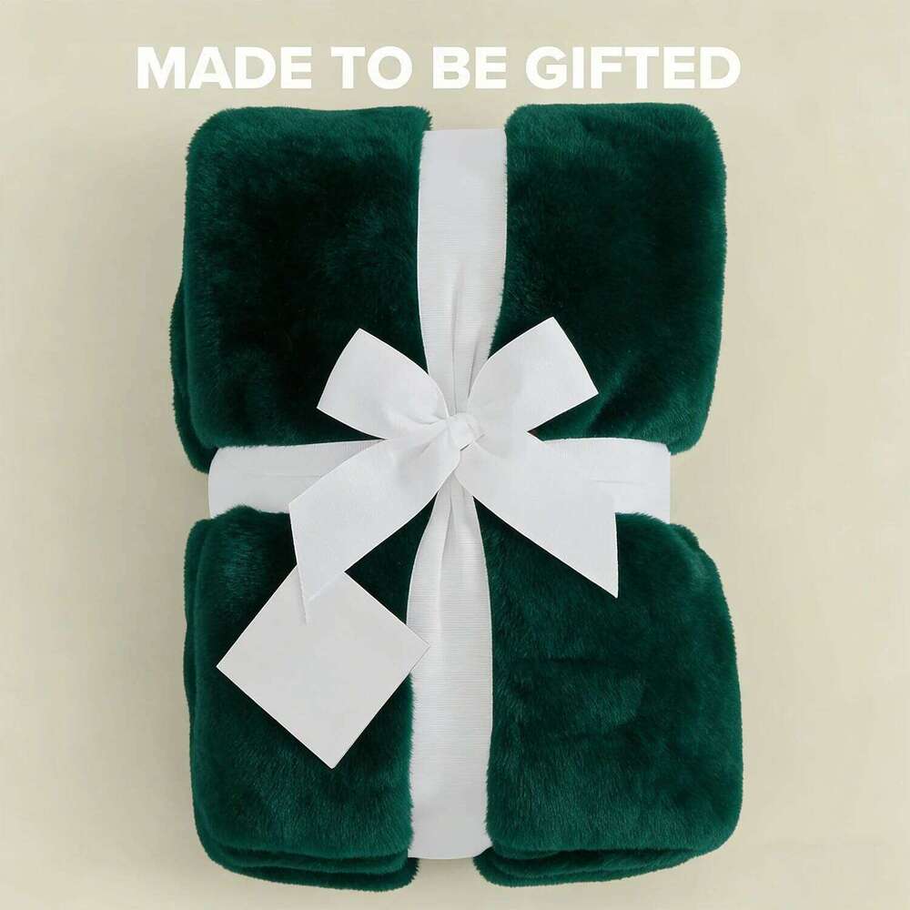 Euphoria Plush Faux Fur Blanket, Warm Fluffy Throw for Couch or Bed, Luxury Bedroom Decor, Machine washable, Green XJ260112