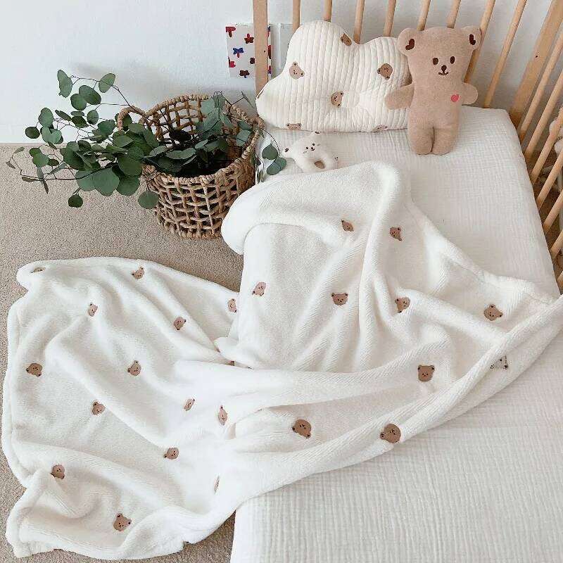 Soft Plush Bear and Rabbit Pattern Multi-Purpose Cozy Home Bedding Accessory Fluffy Warm Throw Blanket for Bed/Couch XJ260112