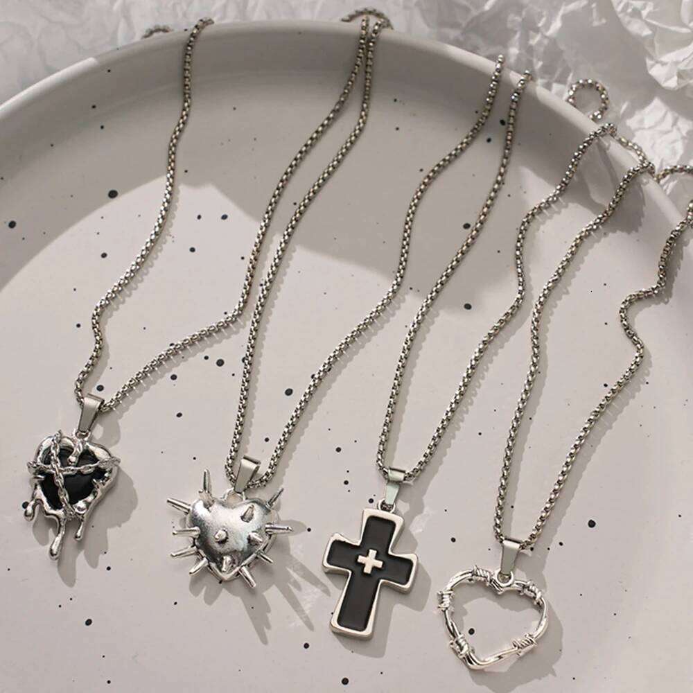 Y2K style personalized love pendant necklace set, punk chain thorn heart cross necklace, suitable for women's daily and party H260112