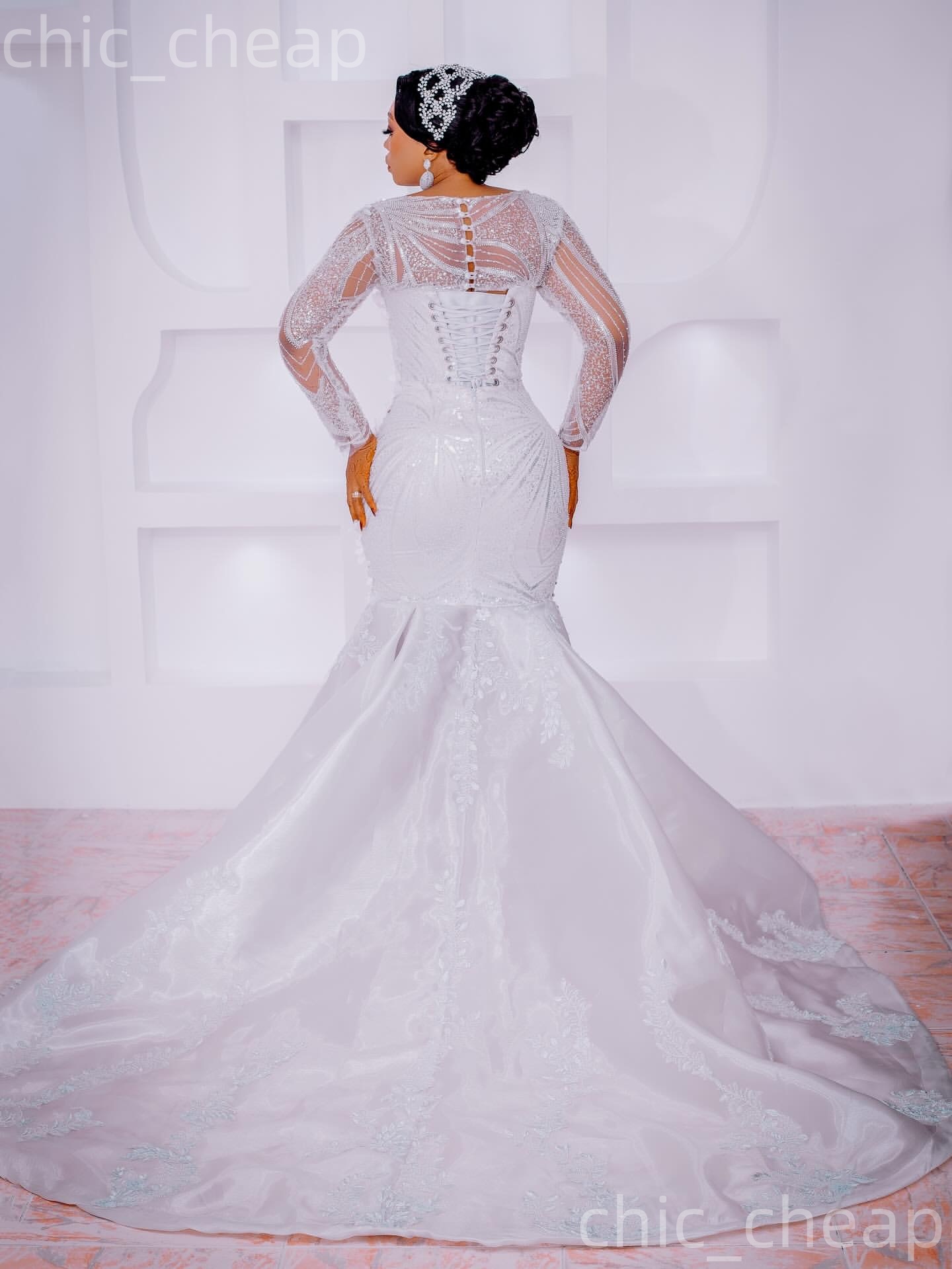 African Aso Ebi 2026 White Mermaid Wedding Dress Crystals Flowers Appliques Sequined Sheer Neck Elegant Bridal Gowns Dresses ZJ2270