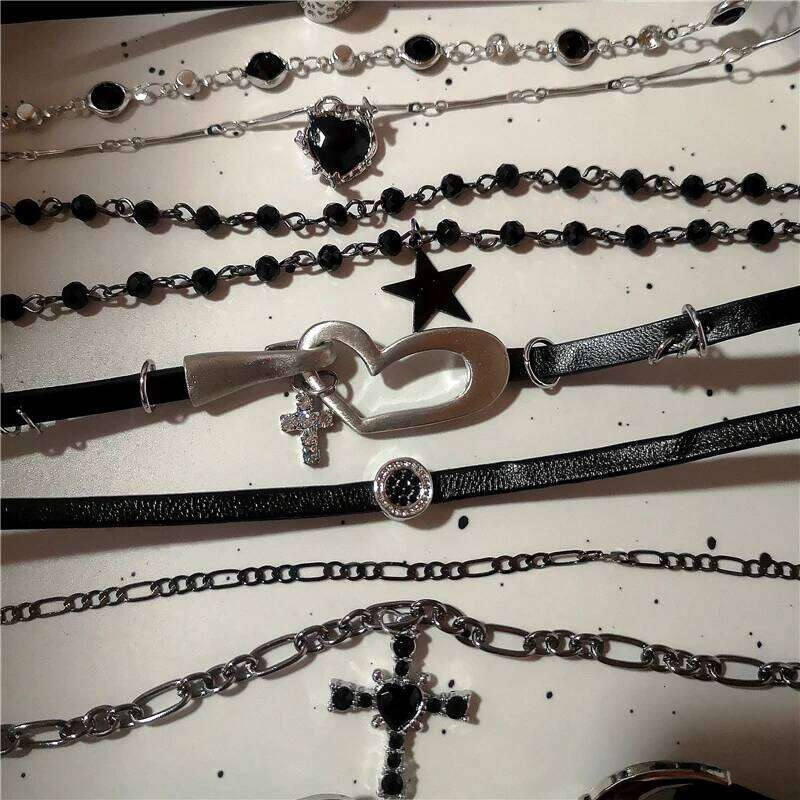 Goth Y2K Vintage Black Heart Cross Pendant Chain Choker Necklace For Men Women Hip Hop Rock Punk 90s Grunge Jewelry Accessories H260112
