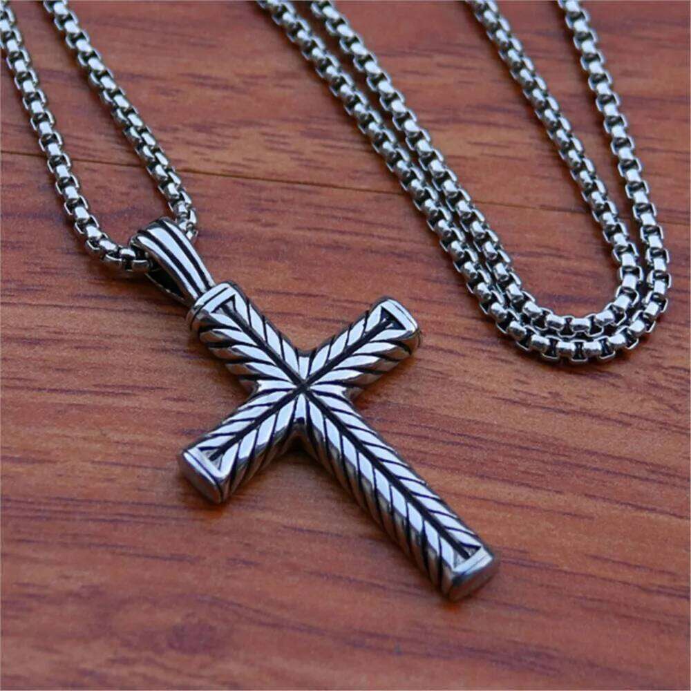 Twisted Pattern Cross Pendant Necklace Retro Simple Stainless Steel Chain Silver Color Hip Hop Jewelry Gifts For Women Men H260112
