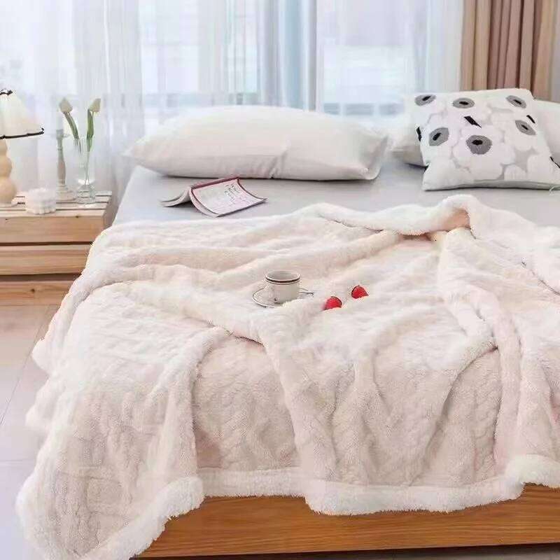 Office Soft and Comfortable Air-conditioned Shawl Winter Thick Lamb Wool Twist Double-layer Flanged Blanket XJ260112