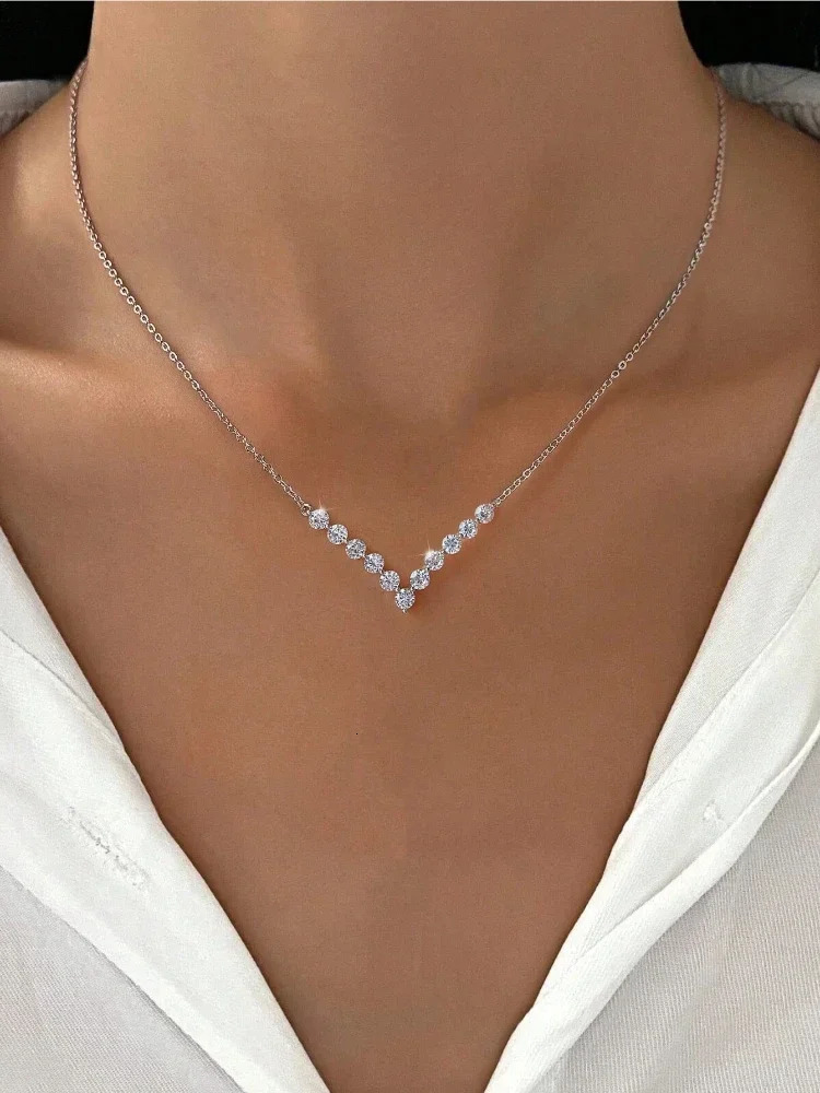 925 Sterling Silver Simple Classic Gorgeous Zircon V-shaped Clavicle Chain For Women Anniversary Party High Quality Fine Jewelry 260107
