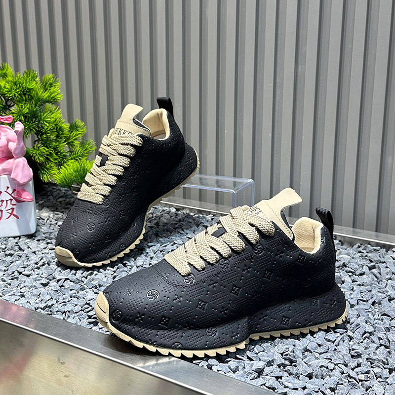 Fashionable and versatile soft sole comfortable men's casual shoes 2026 new design embossed light luxury lightweight sports shoes size 39-44 Free