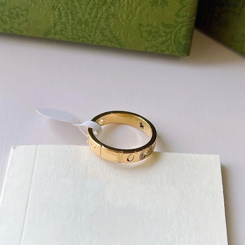 New Couple Ladies Gift Ring Classic Style Jewelry Christmas Charm Accessories Stainless Steel Waterproof Boutique Rings