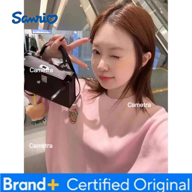 Sanrio Hot Sweet Cartoon Hello Kitty Long Sleeves Off Shoulder Girl Printing Loose Spring and Autumn Style Hoodie H260112