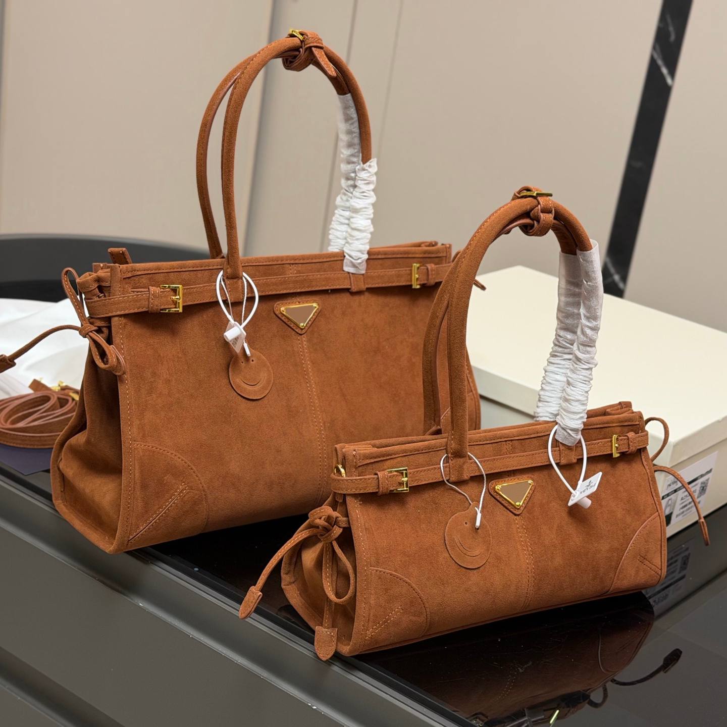 Designer bags large capacity suede tote bag Luxury leather bonnie soft lux Shoulder bag Womens mens Re Edition 2000 2005 Recycled Nylon Handbag fashion Evening Bags