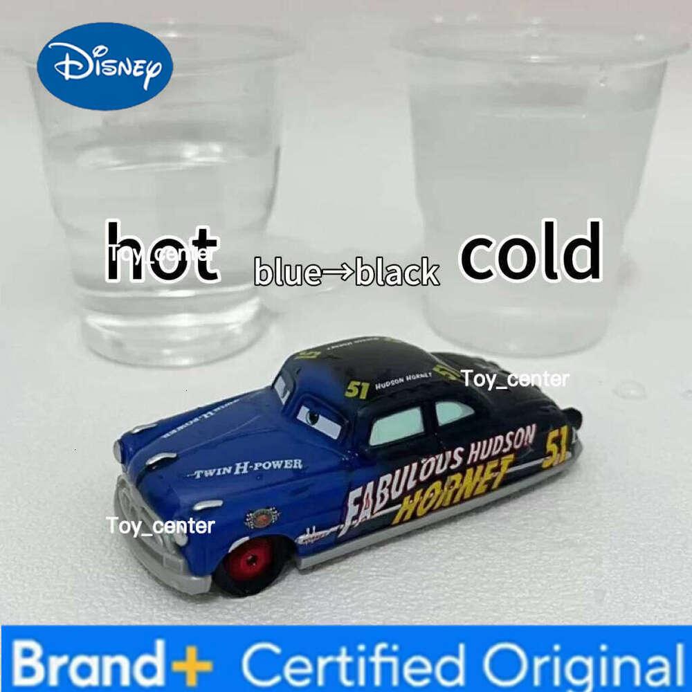Disney Pixar Cars 3 Temperature-variable Model Lightning Color- changing Mcqueen Racing Family Mack Car Toy Children Toys Gift H260113