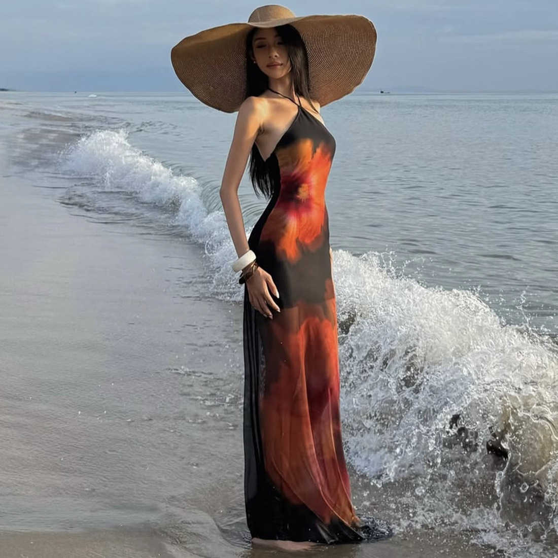 2025 Summer New Womens Fashion Spaghetti Strap Halter Neck Printed Waist Slimming Trendy Dress T260113