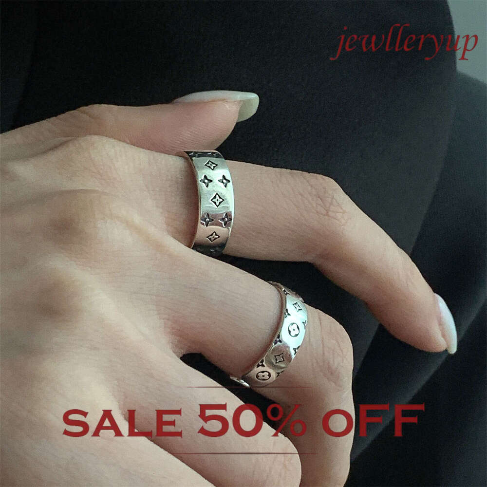 Unisex Niche Ring Lucky Four-Leaf Clover Old Bone Flower Open High-End Minimalist Vintage Ring for Holiday Gift
