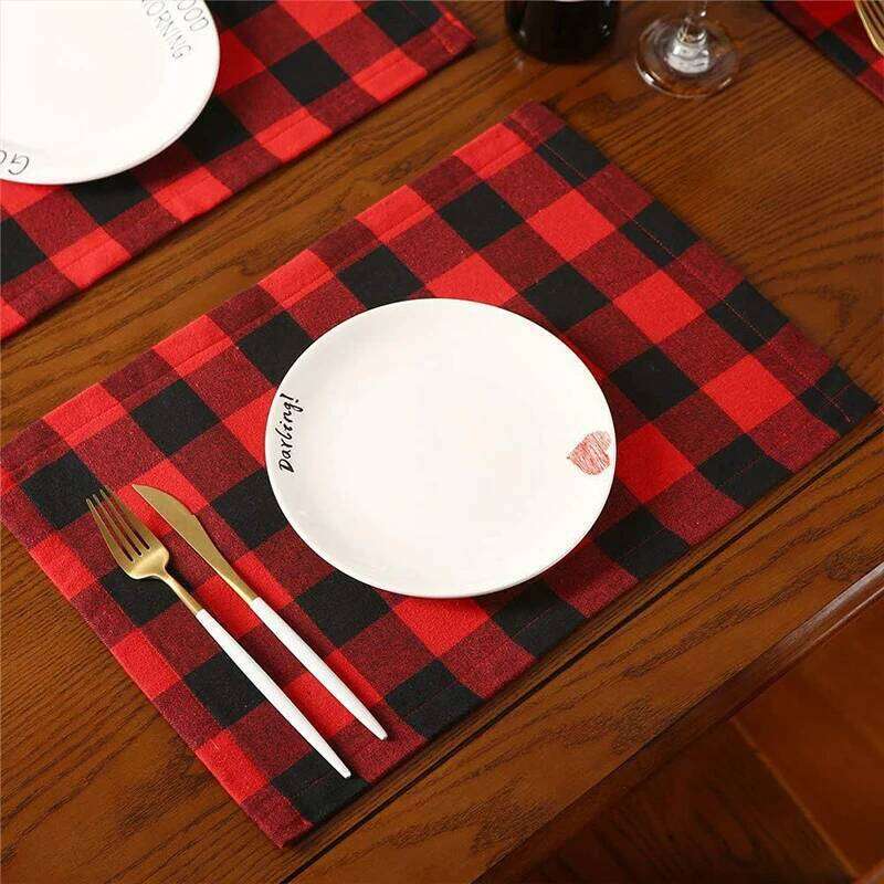 Holiday Checkered Placemat Household Kitchenware Item Dining Table Mat for Living Room Restaurant Outdoor Party Decorations Washable Fabric Reusable M