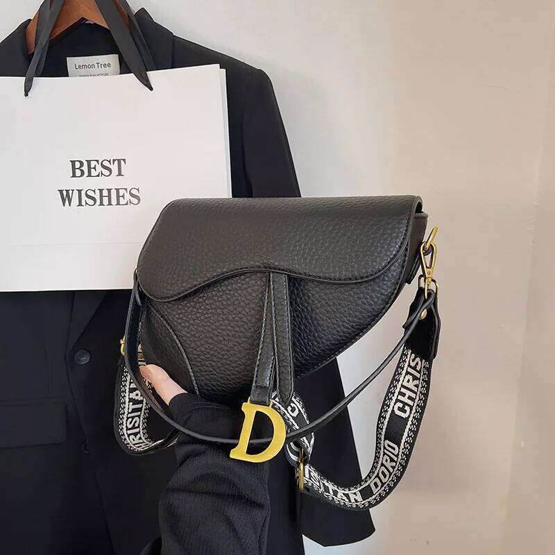 Hot selling light luxury underarm saddle bag, new niche design, casual shoulder crossbody bag bags